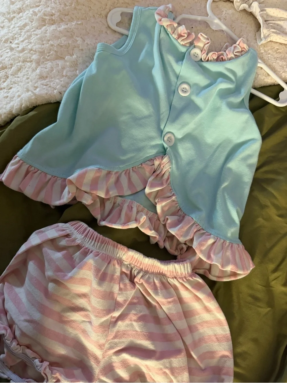 Smocked Disney castle 2t